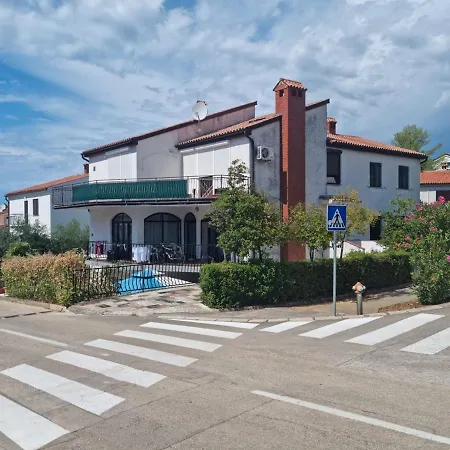 Apartment Raven Porec